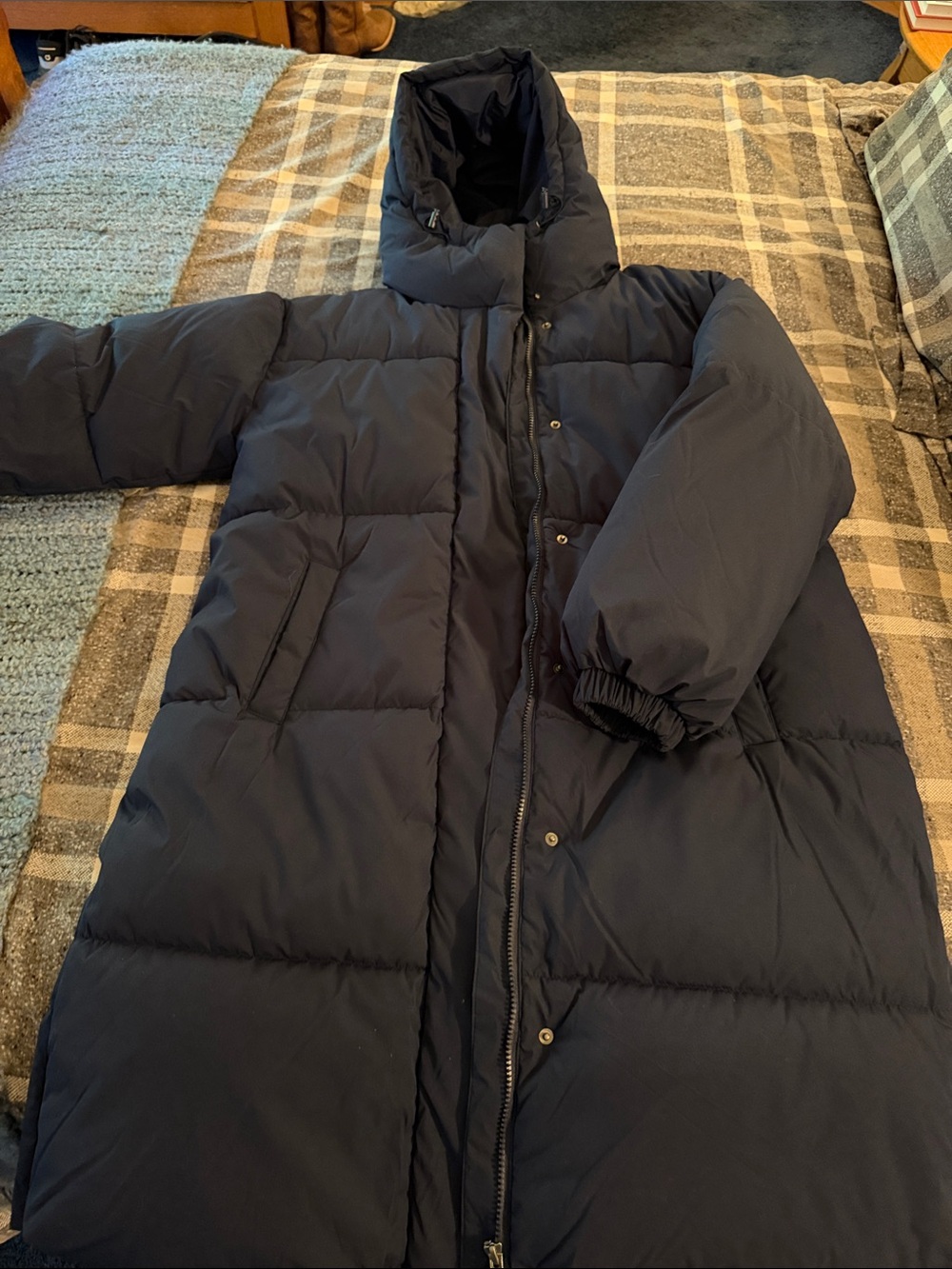 Women’s Amazon Essentials Long Puffer Coat with Hood - Navy